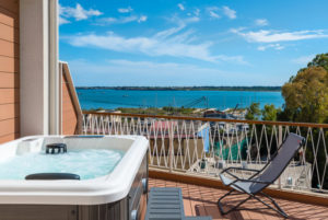 Jacuzzi on the outdoor veranda with sea view